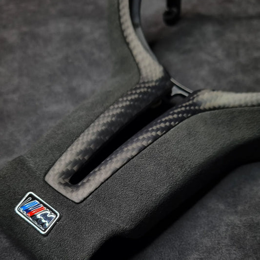 F-Serie Carbon & Alcantara Senter Trim